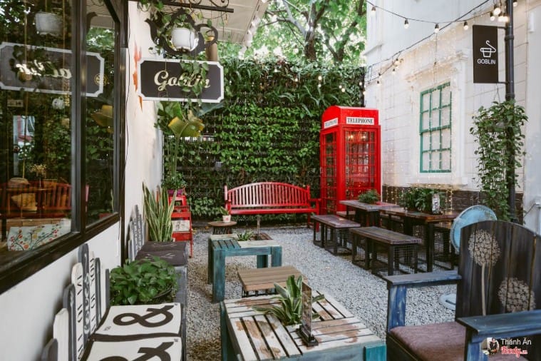 Phong cách của Goblin Coffee & Desserts mang đậm nét châu Âu 