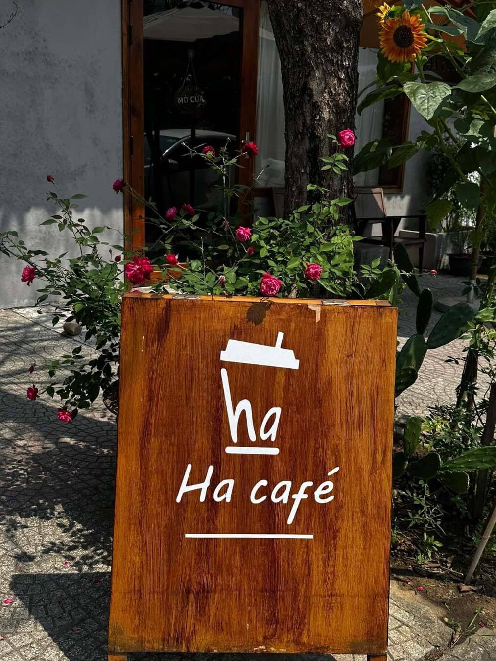 Ha Café
