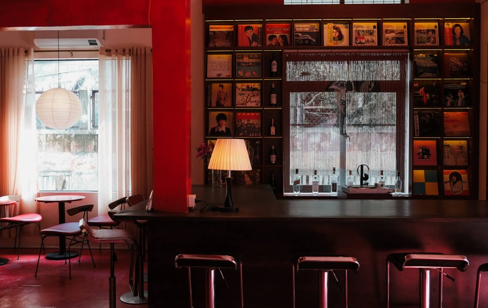 Jam Space Café giữ cho mình một cá tính rõ ràng: không ồn ào, không đại trà, không vội vàng.