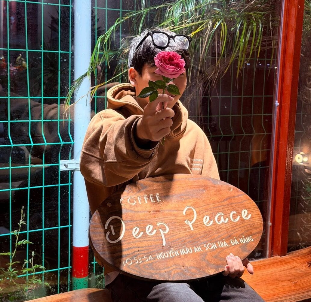 Chất lượng đồ uống ổn, giá hợp lý, nhân viên thân thiện và bầu không khí dễ chịu