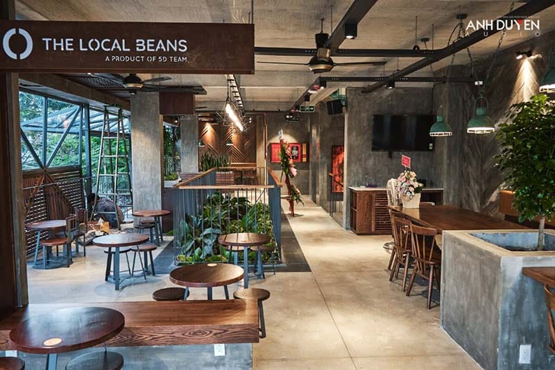 Không gian theo vibe vintage và kín đáo tại The Local Beans