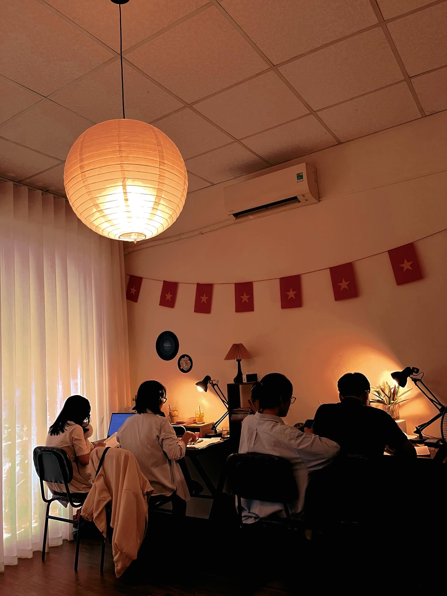 Không gian tại quán