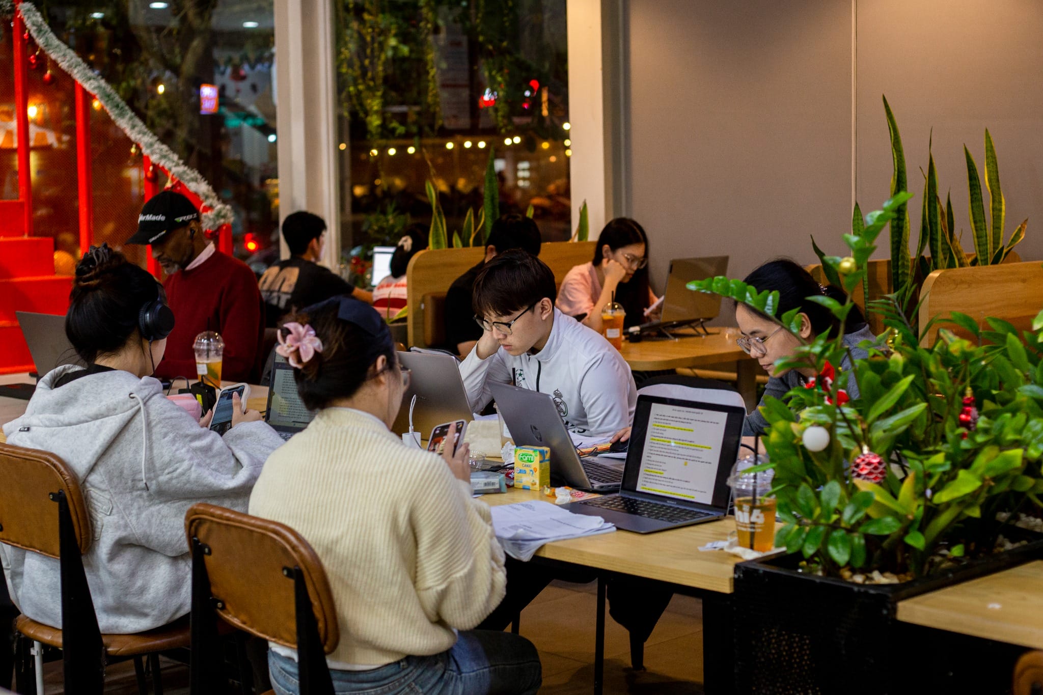 Hi4 Coffee Workspace 