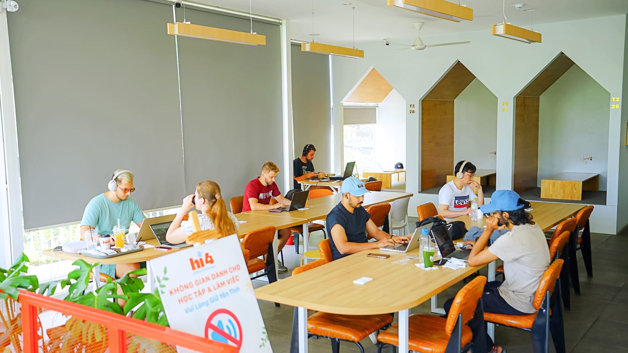 Hi4 Coffee Workspace 