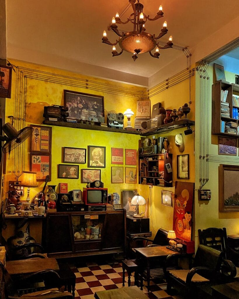 Hình ảnh và không gian quán