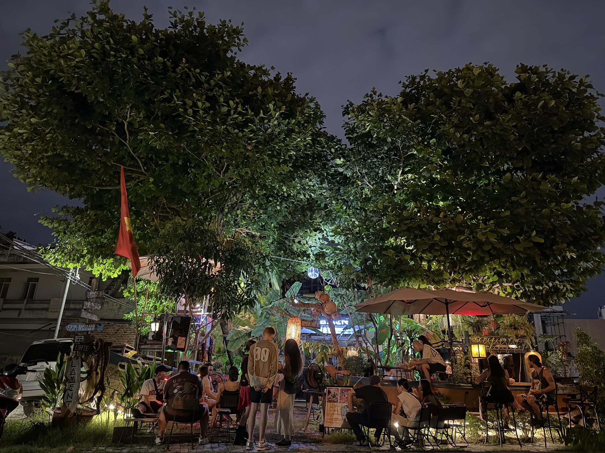 Đánh giá không gian và hình ảnh