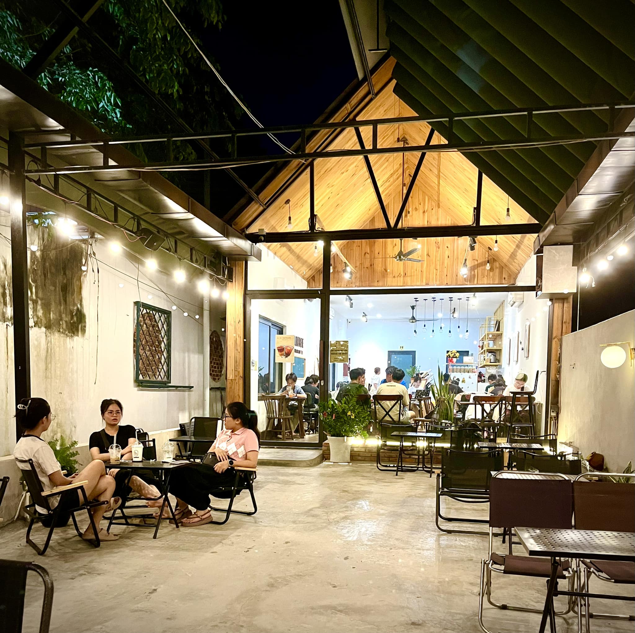 Đánh giá không gian và hình ảnh