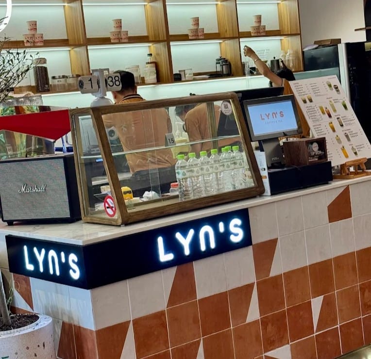 lyn's coffee tea