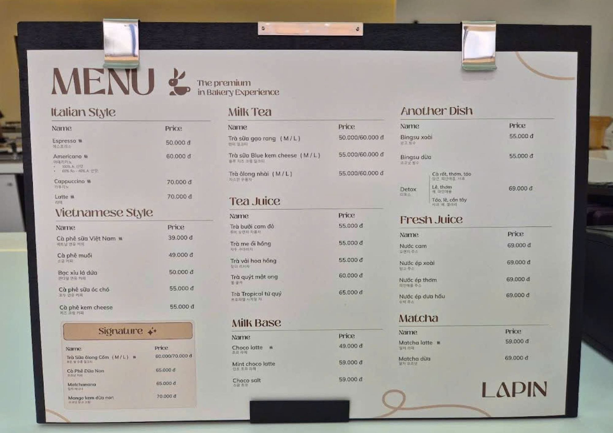 Lapin Bakery & Dessert Cafe