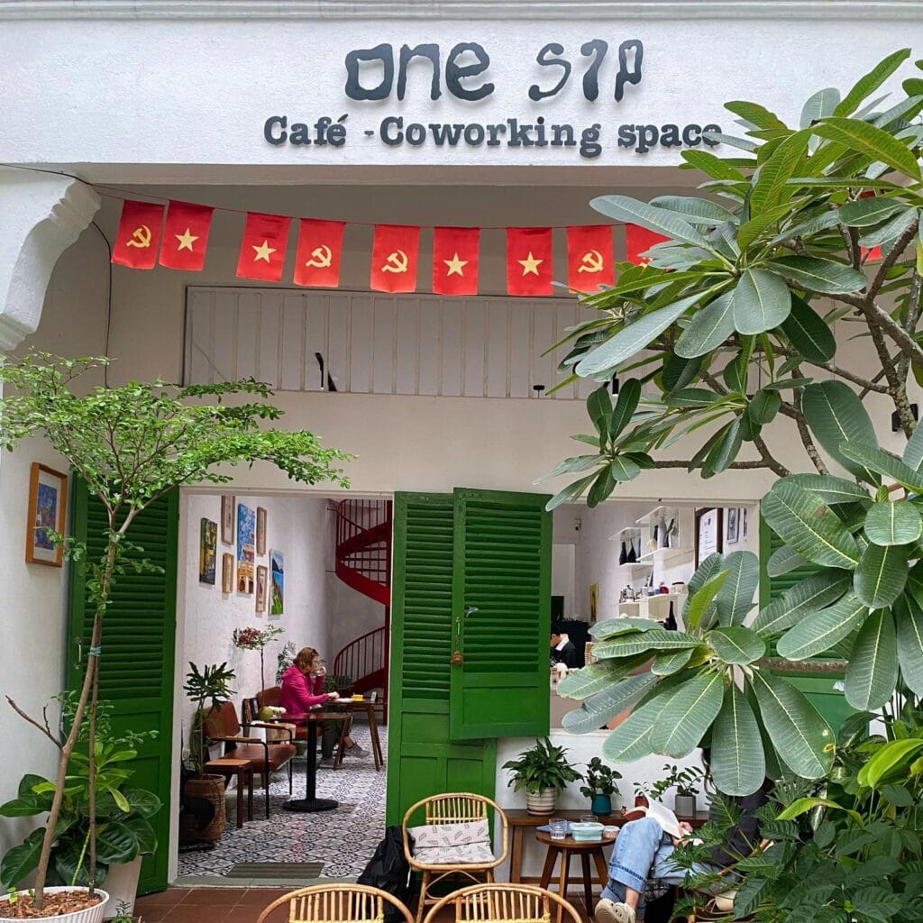onesip cafe & co-working space