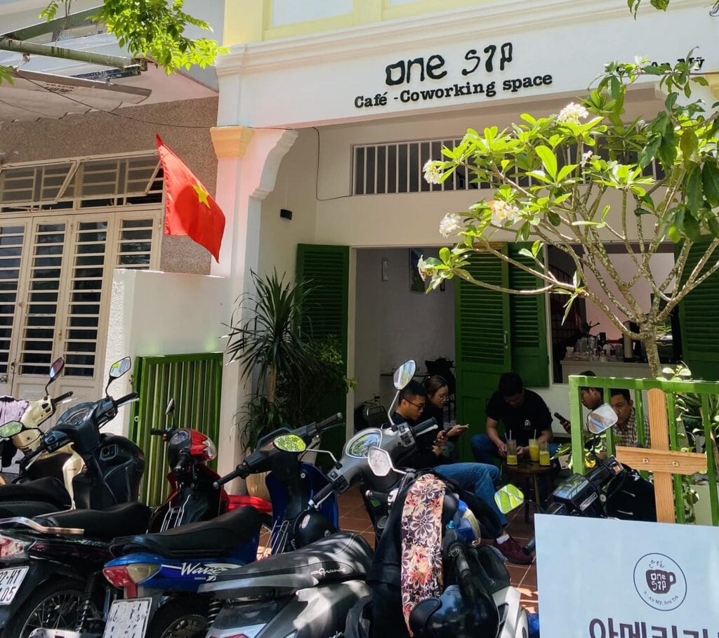 onesip cafe & co-working space