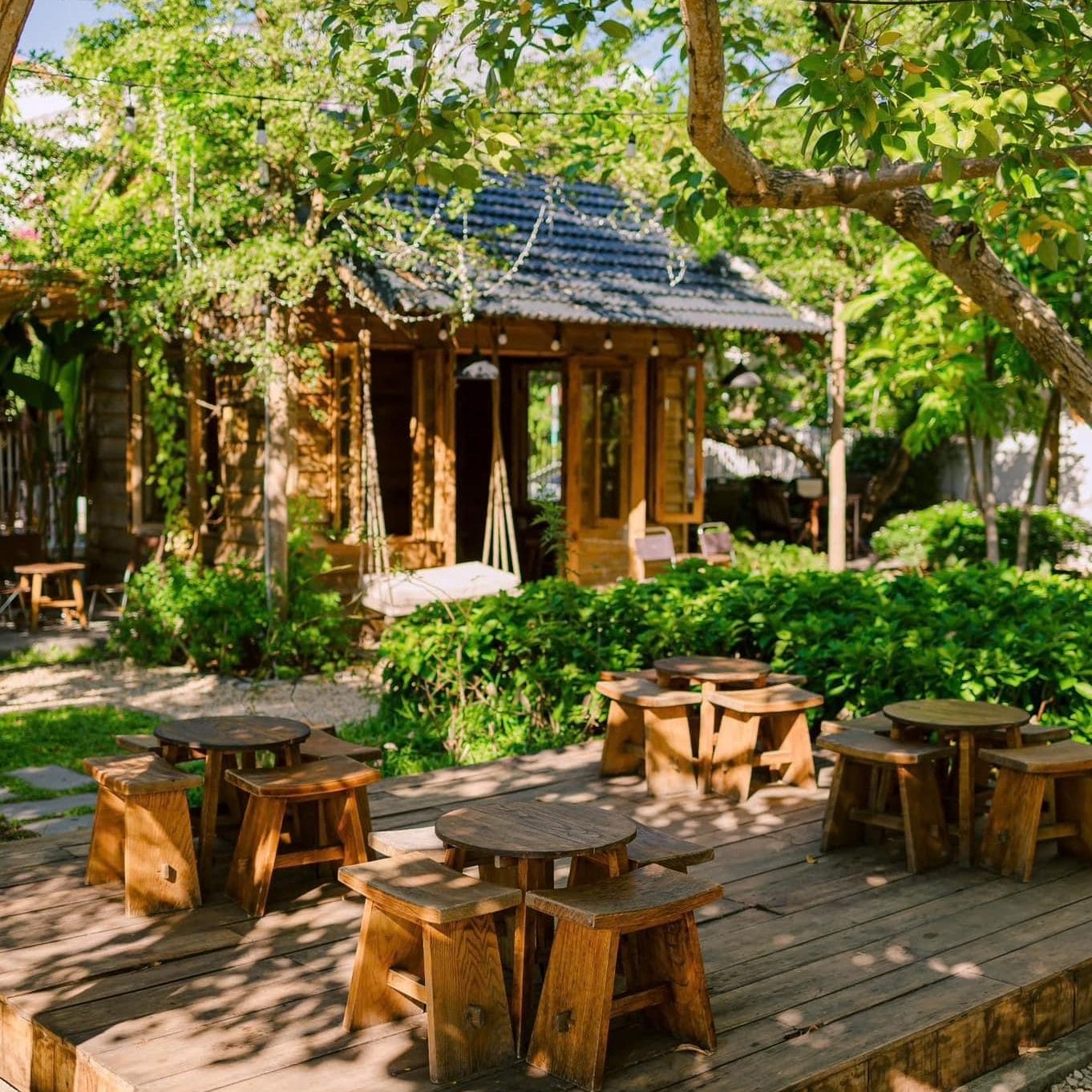 Đánh giá vị trí & địa điểm