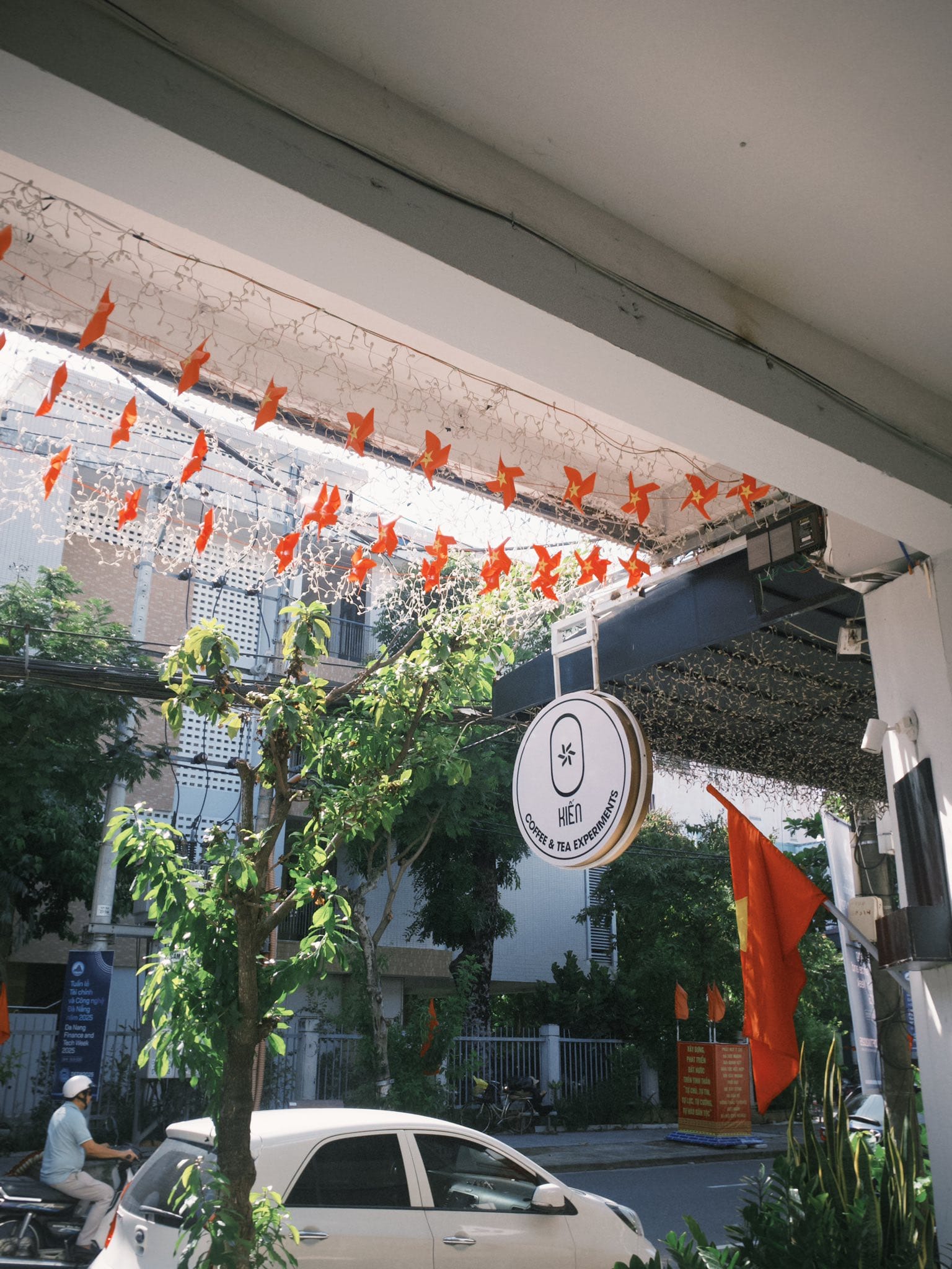 Kiến Coffee & Tea Experiments