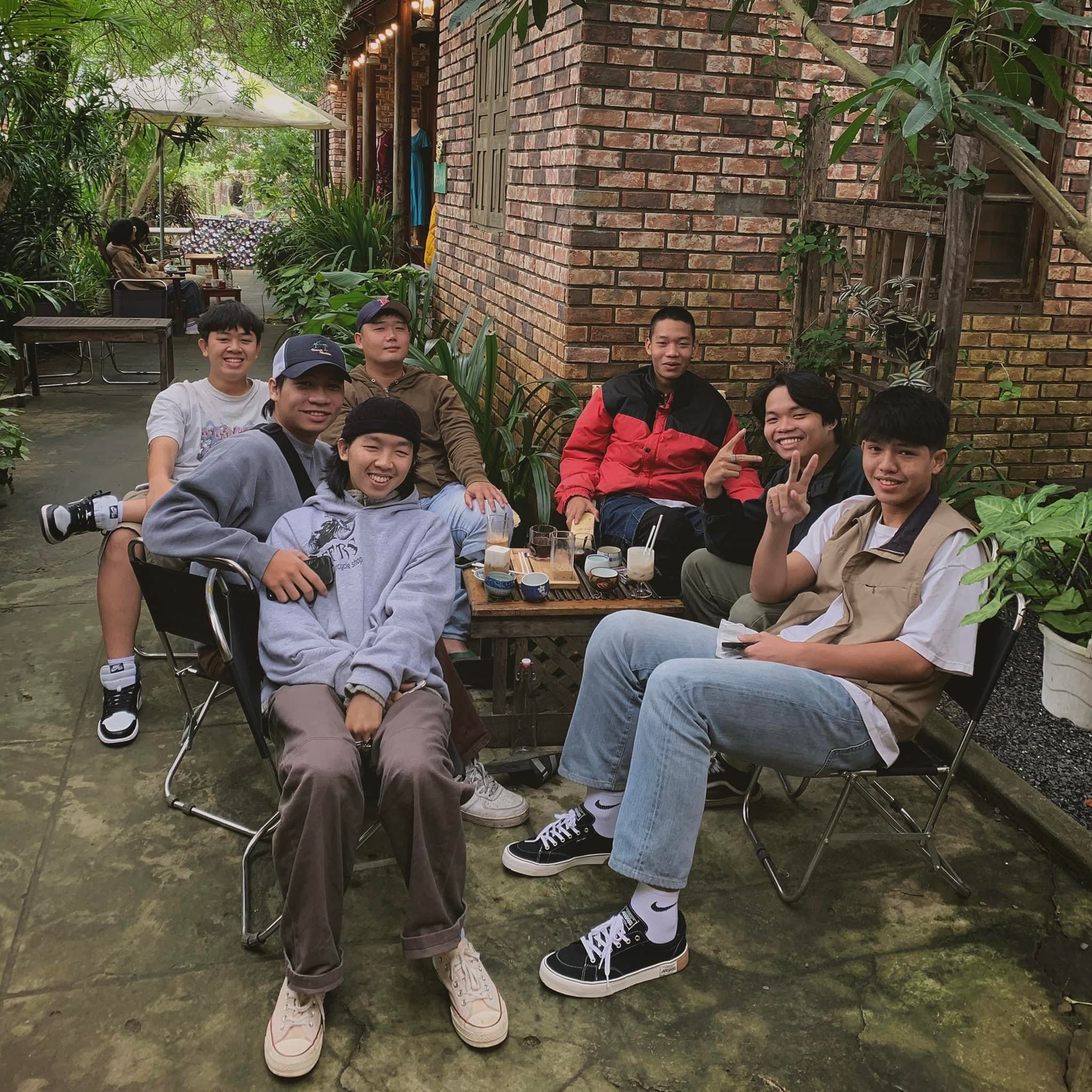 Tiệm cà phơ Nàng Ther