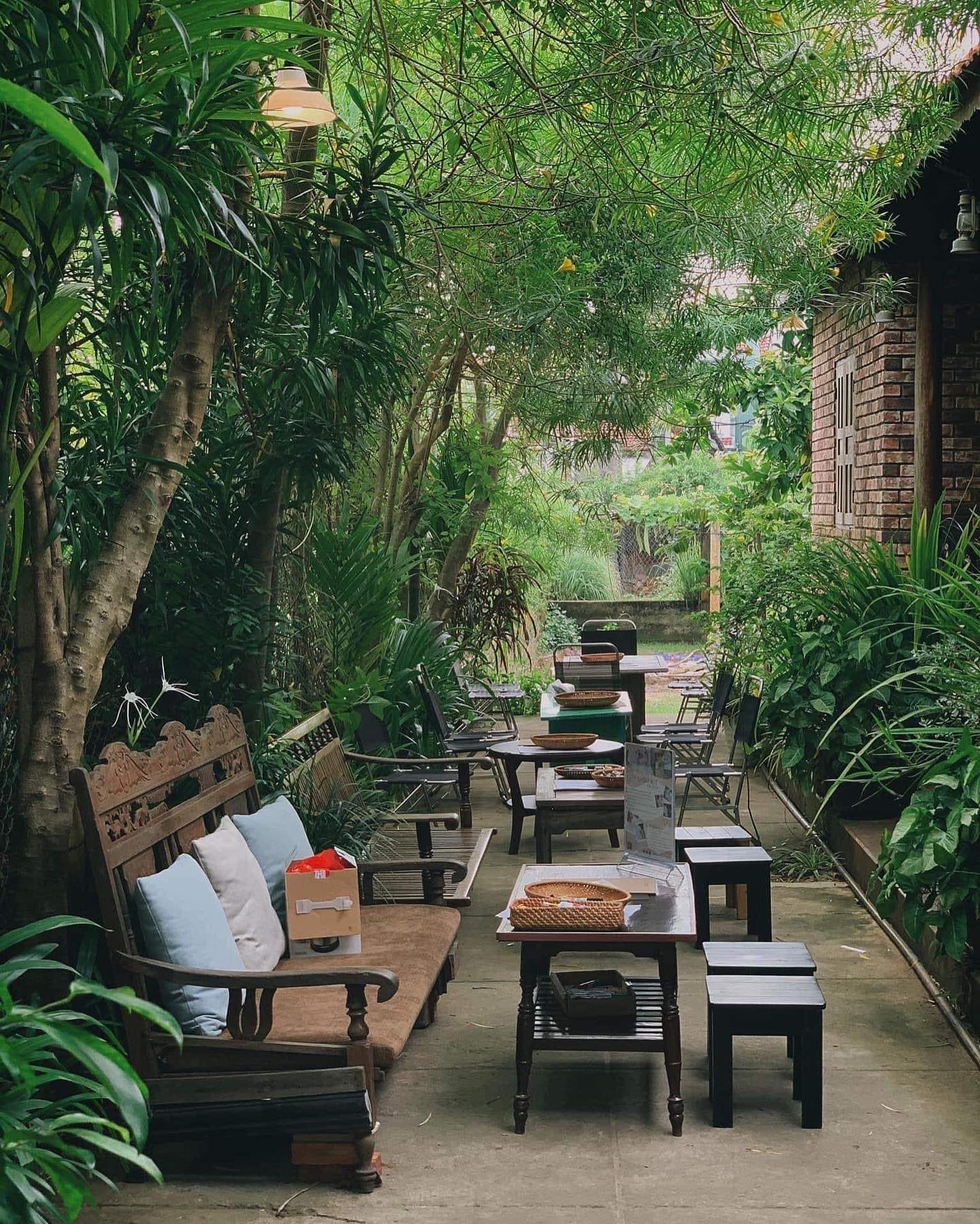 Tiệm cà phơ Nàng Ther