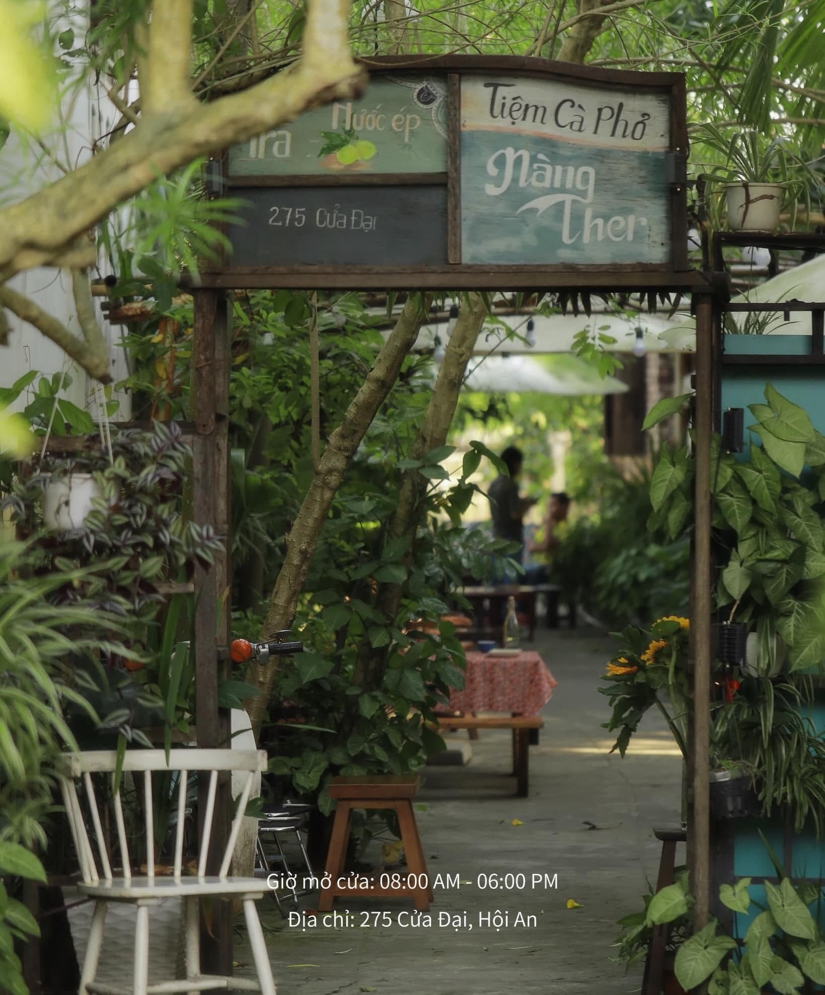 Tiệm cà phơ Nàng Ther