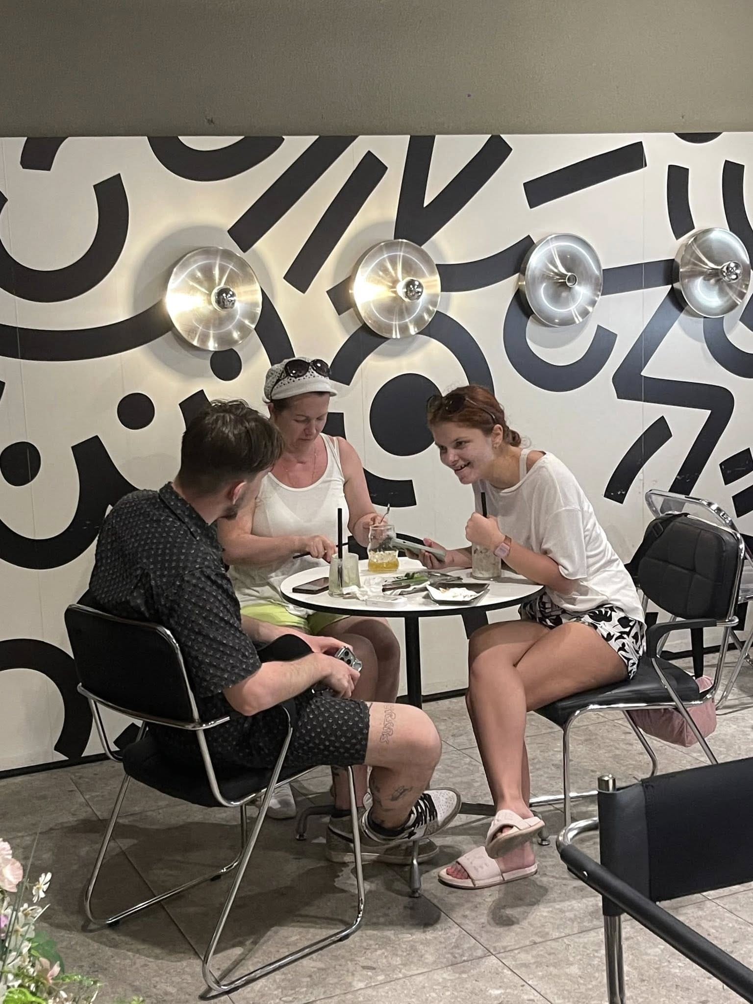 Chupchip coffee & Cinnamon rolls