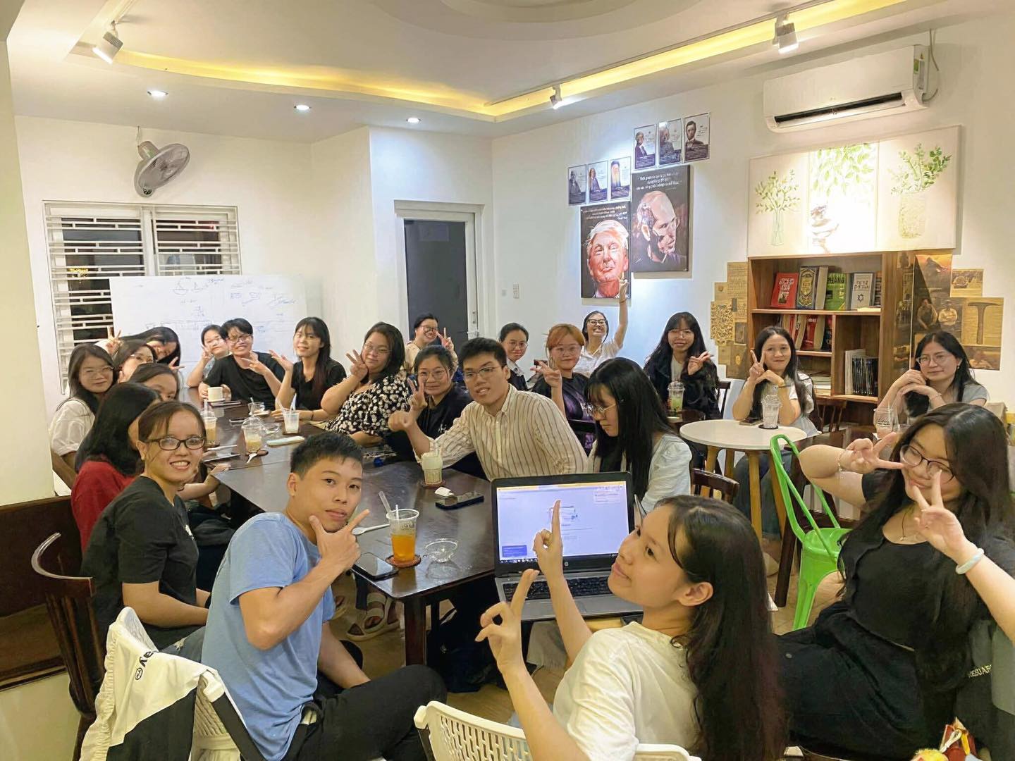 Huan Milk Tea & Coffee