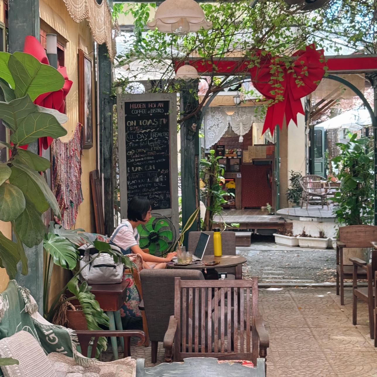 Giới thiệu về Trốn Hội An Coffee & Brunch