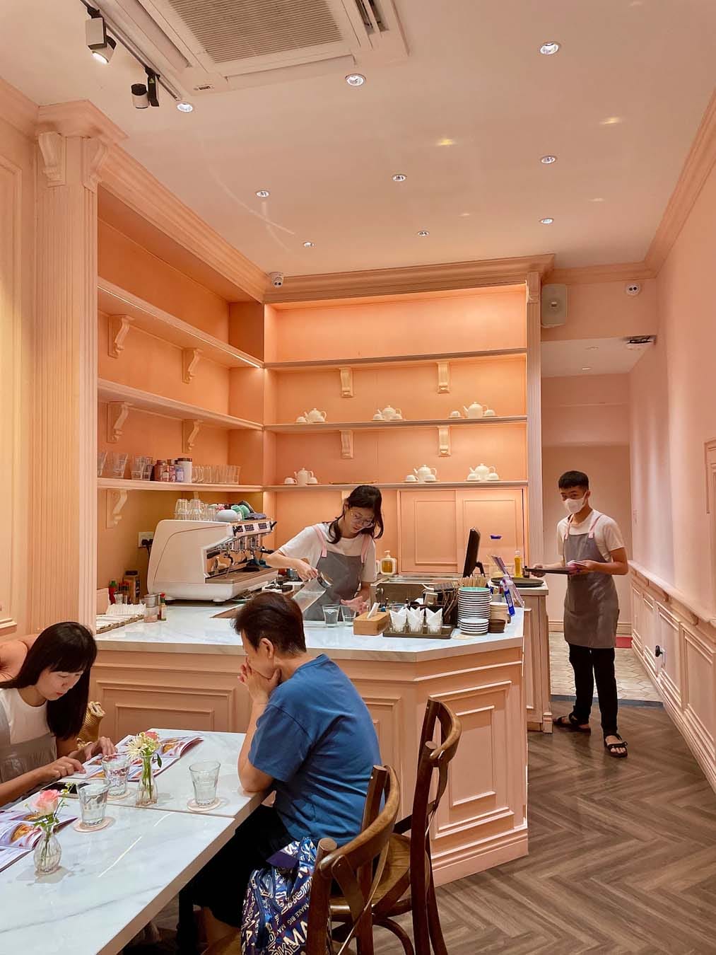 byC. café and brunch