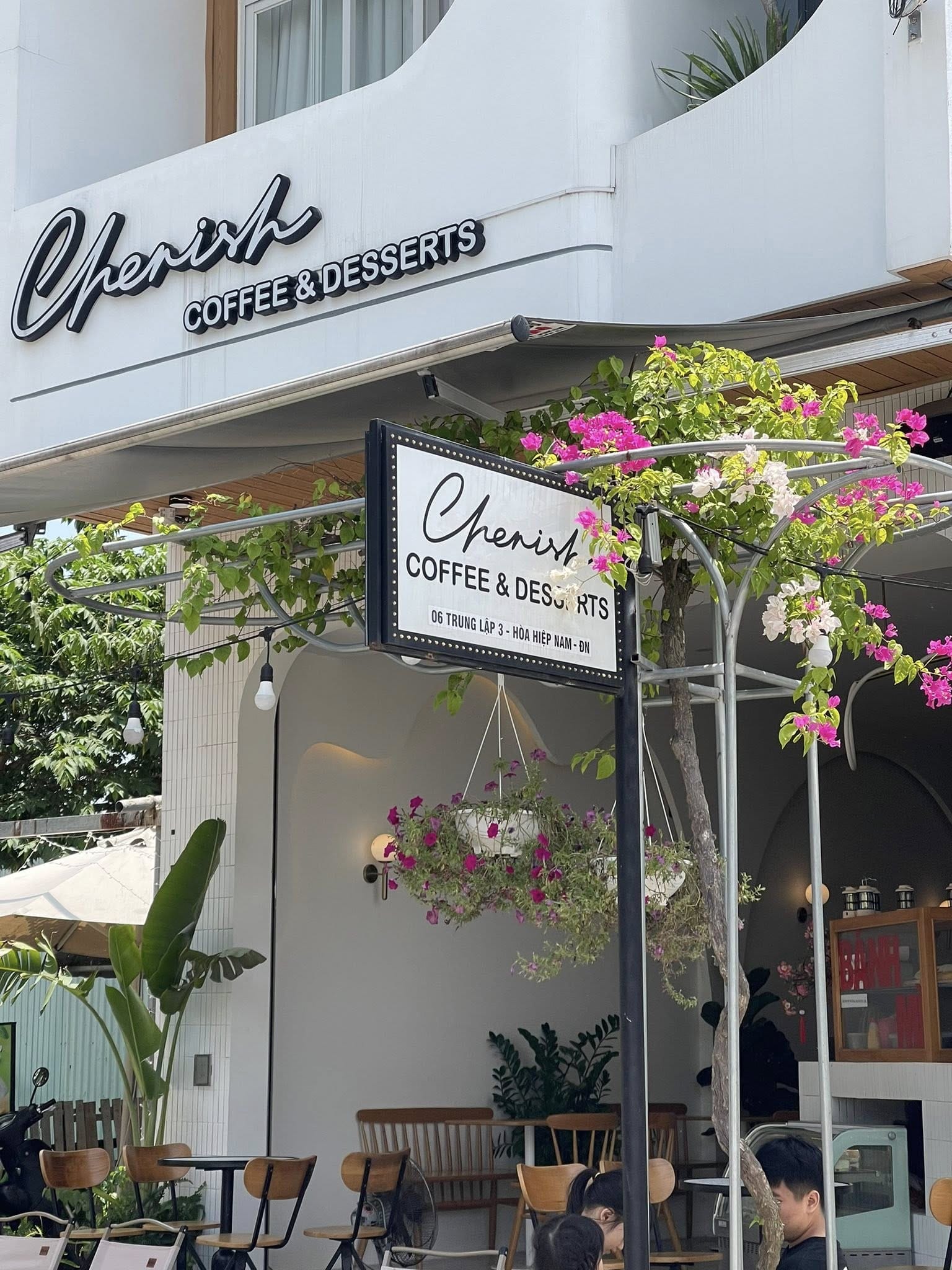 Đánh giá vị trí & địa điểm