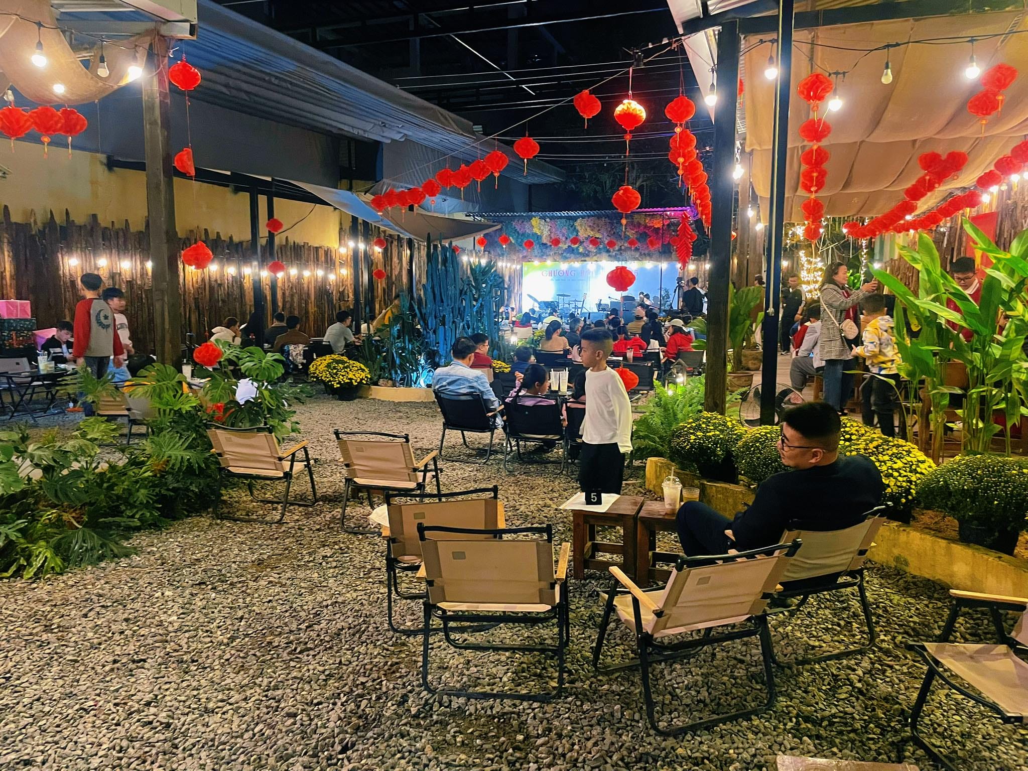 Đánh giá không gian & hình ảnh