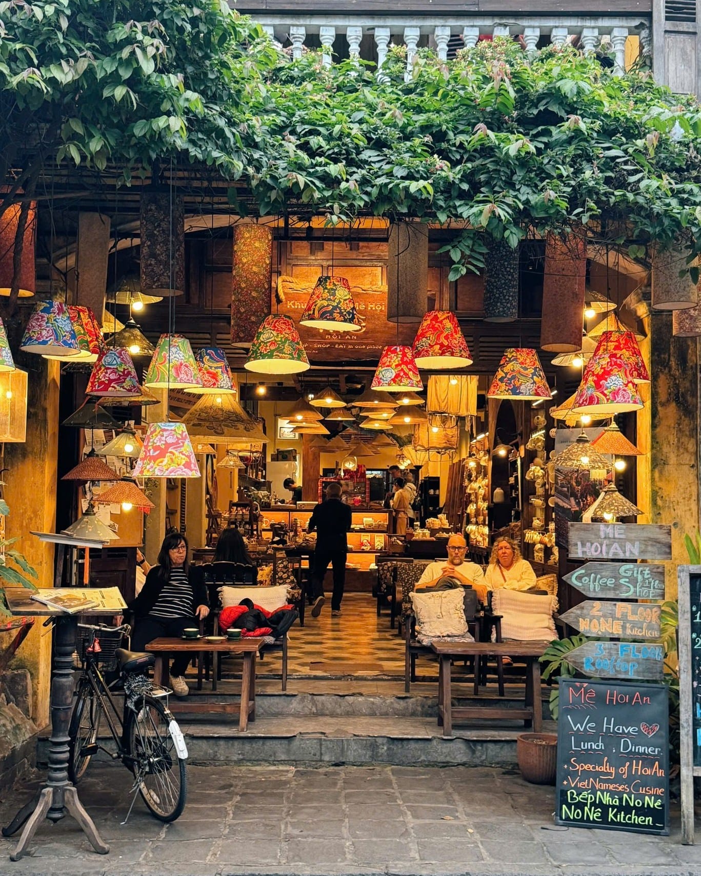 mặt tiền quán - Mê hội an rooftop coffee & kitchen