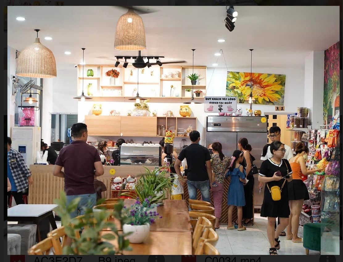 Cà phê ngắm máy bay - Pig Coffee