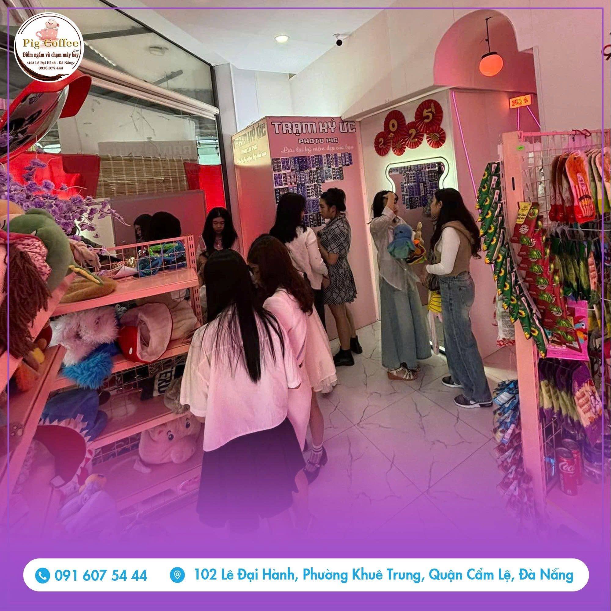 Cà phê ngắm máy bay - Pig Coffee