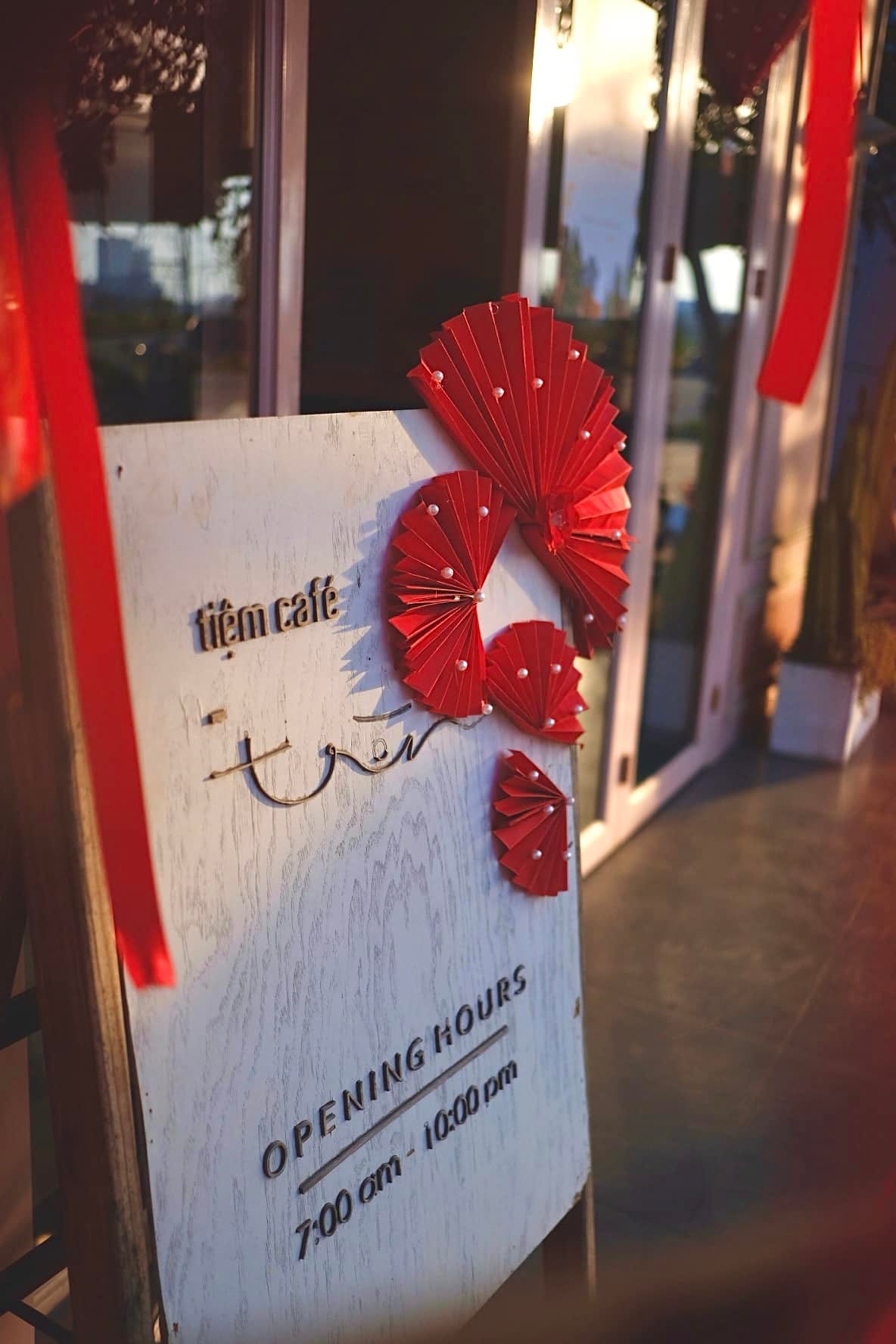 Tiệm Cafe Tr&ograve;n