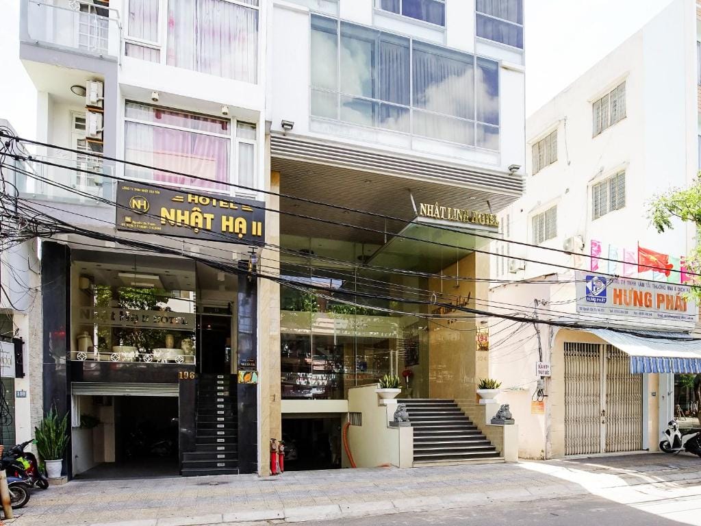 khách sạn gần cầu rồng đà nẵng