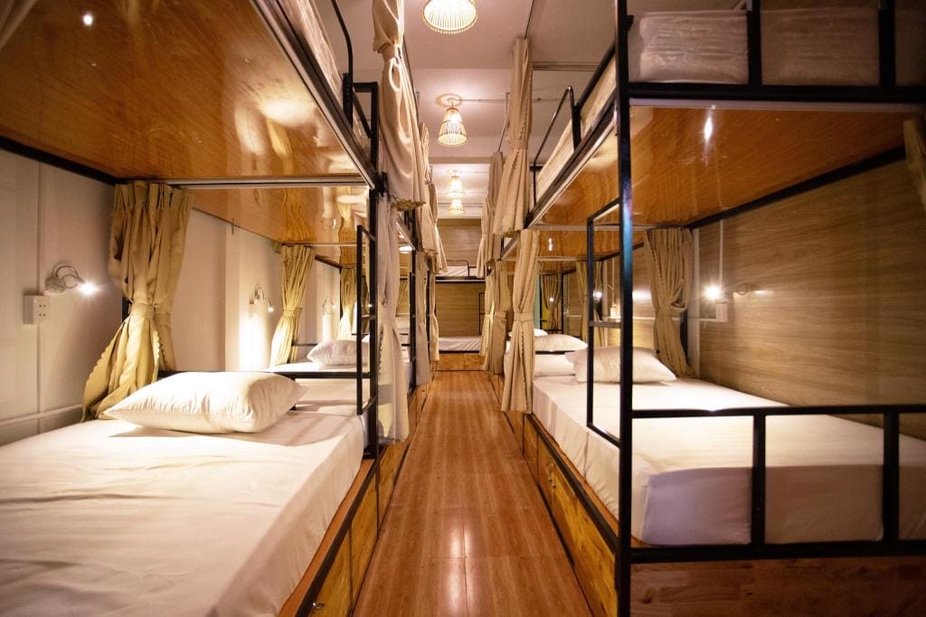 khách sạn gần cầu rồng đà nẵng