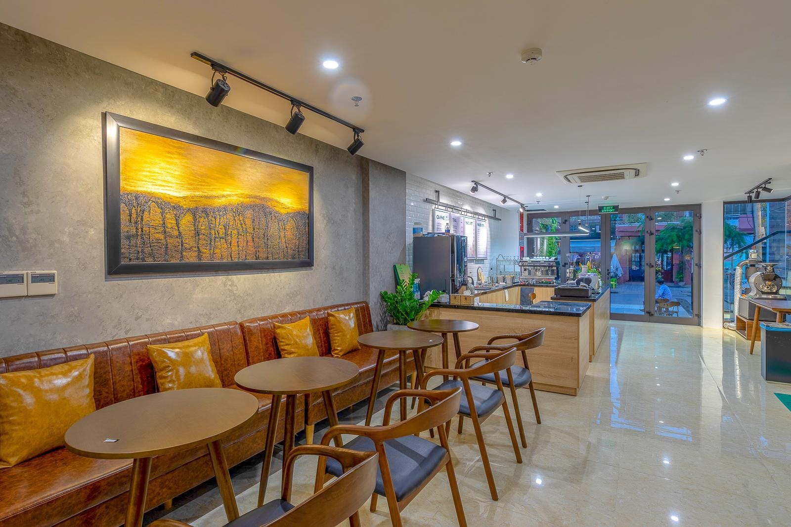 khách sạn gần cầu rồng đà nẵng