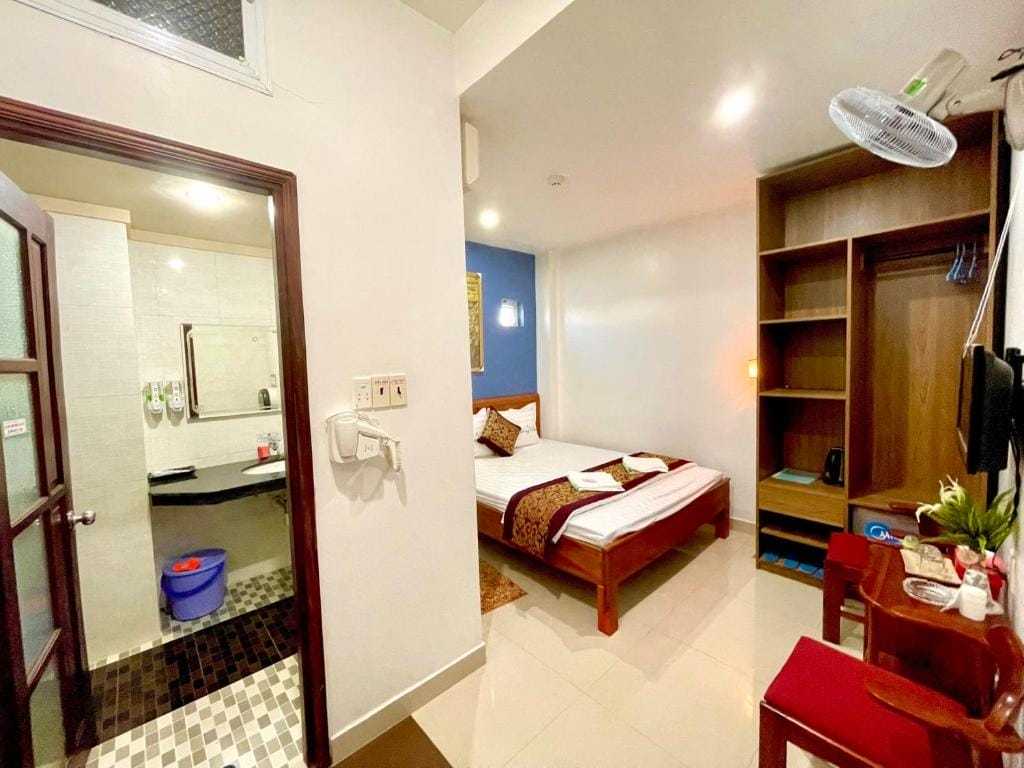 Khách sạn đường Nguyễn Tất Thành Đà Nẵng