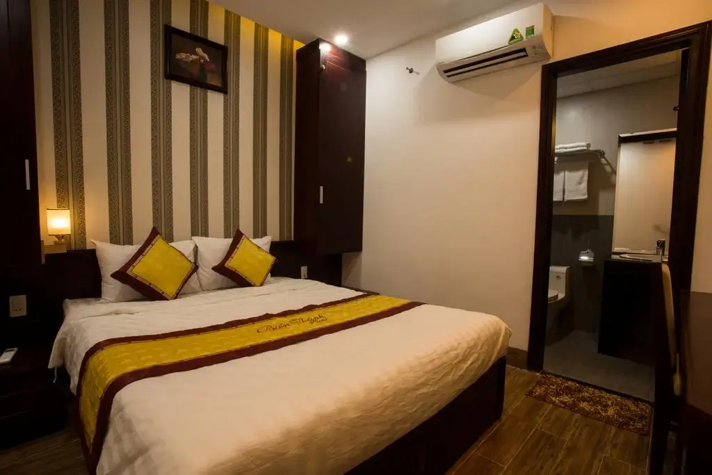 Khách sạn đường Nguyễn Tất Thành Đà Nẵng