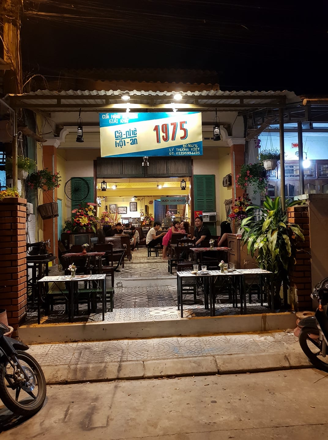 giới thiệu về quán - tiệm cà phê hội an 1975