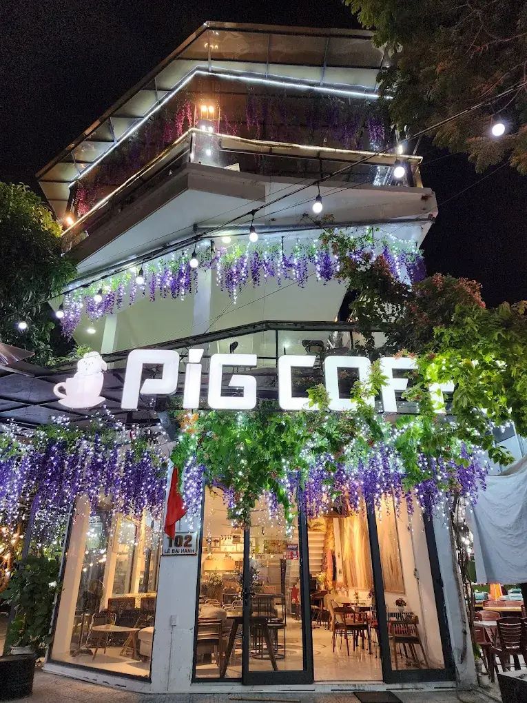 Cà phê ngắm máy bay - Pig Coffee