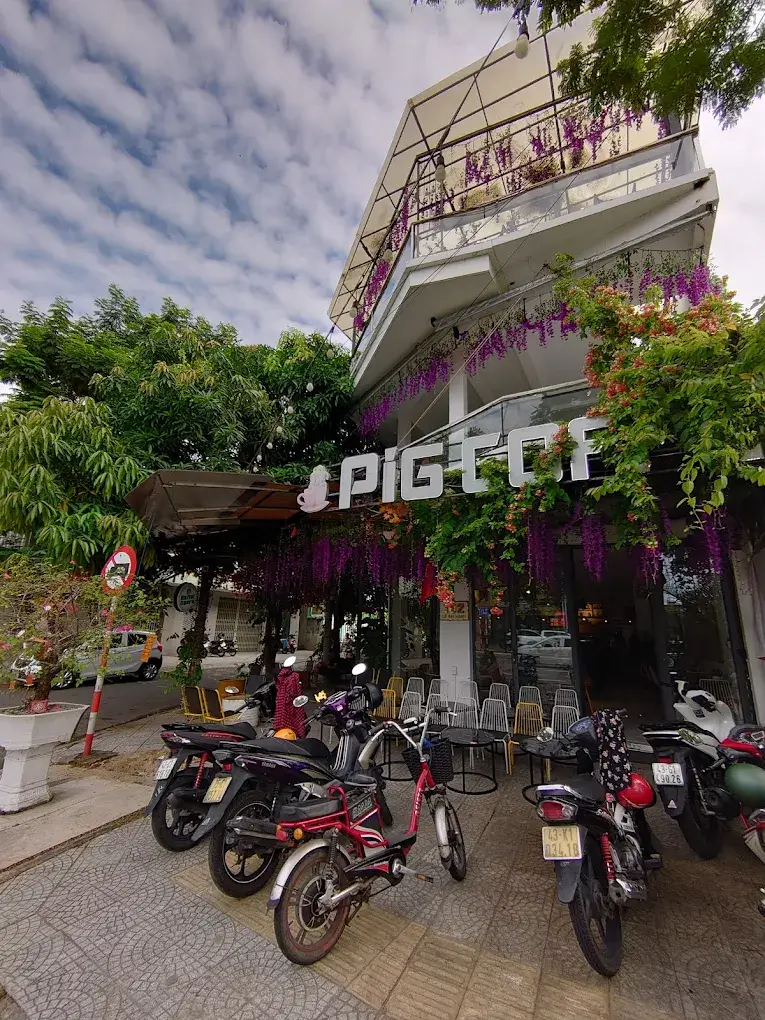 Cà phê ngắm máy bay - Pig Coffee