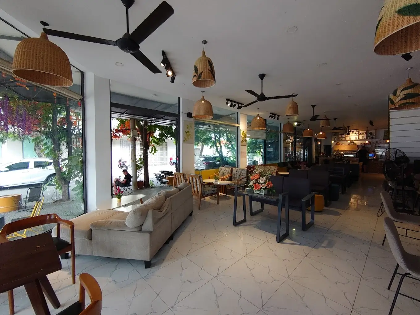 Cà phê ngắm máy bay - Pig Coffee