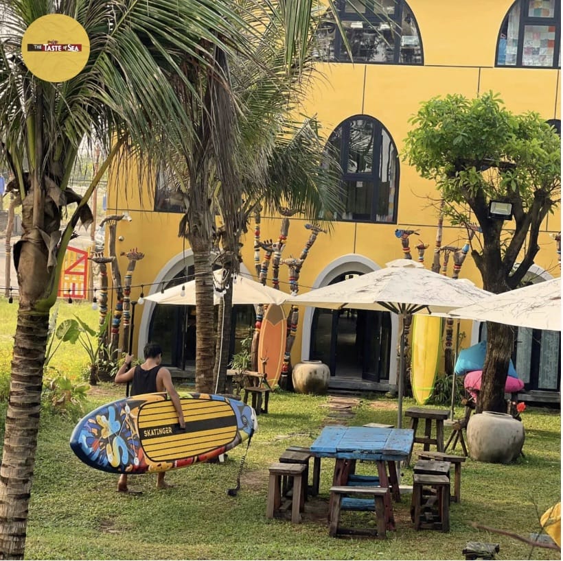 Quán cafe Hội An view đẹp ngoài phố cổ ở bãi biển tại The Taste of Sea Hội An