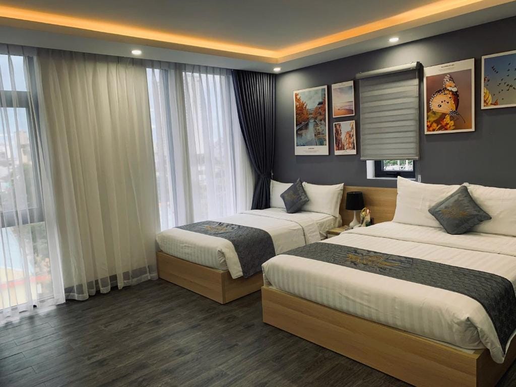 Khách sạn đường Cao Bá Quát