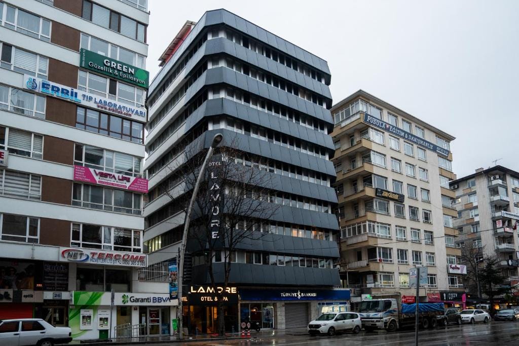 Khách sạn gần khu ăn vặt Phan Tứ