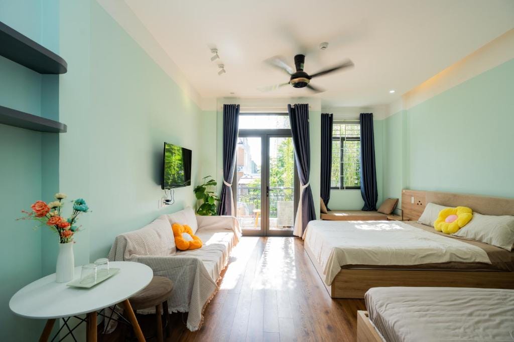 Khách sạn đường Cao Bá Quát