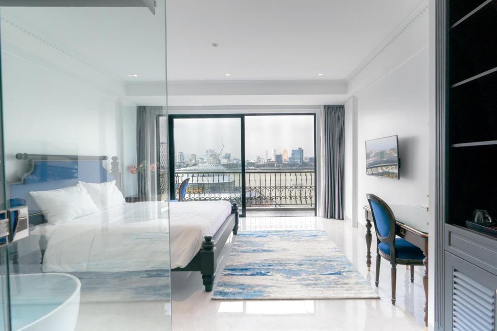 Khách sạn đường Cao Bá Quát