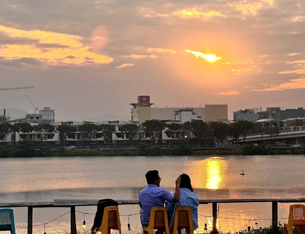 Quán Suỵt coffee đường Chương Dương Đà Nẵng