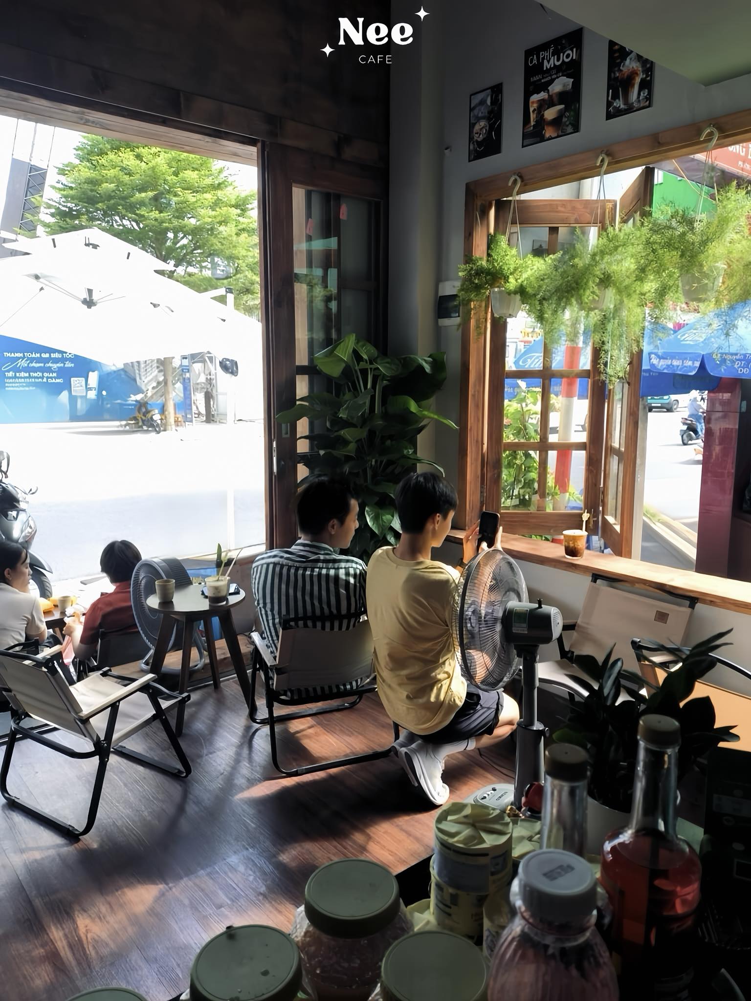 Nee Cafe
